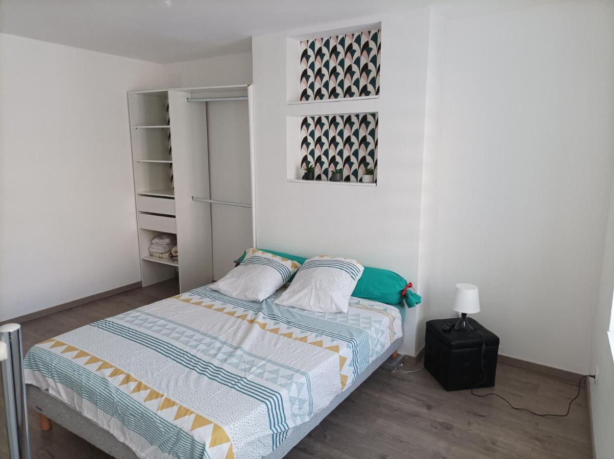Petite Maison Agreable Pour 6 Voyageurs Bogny-sur-Meuse Exterior photo