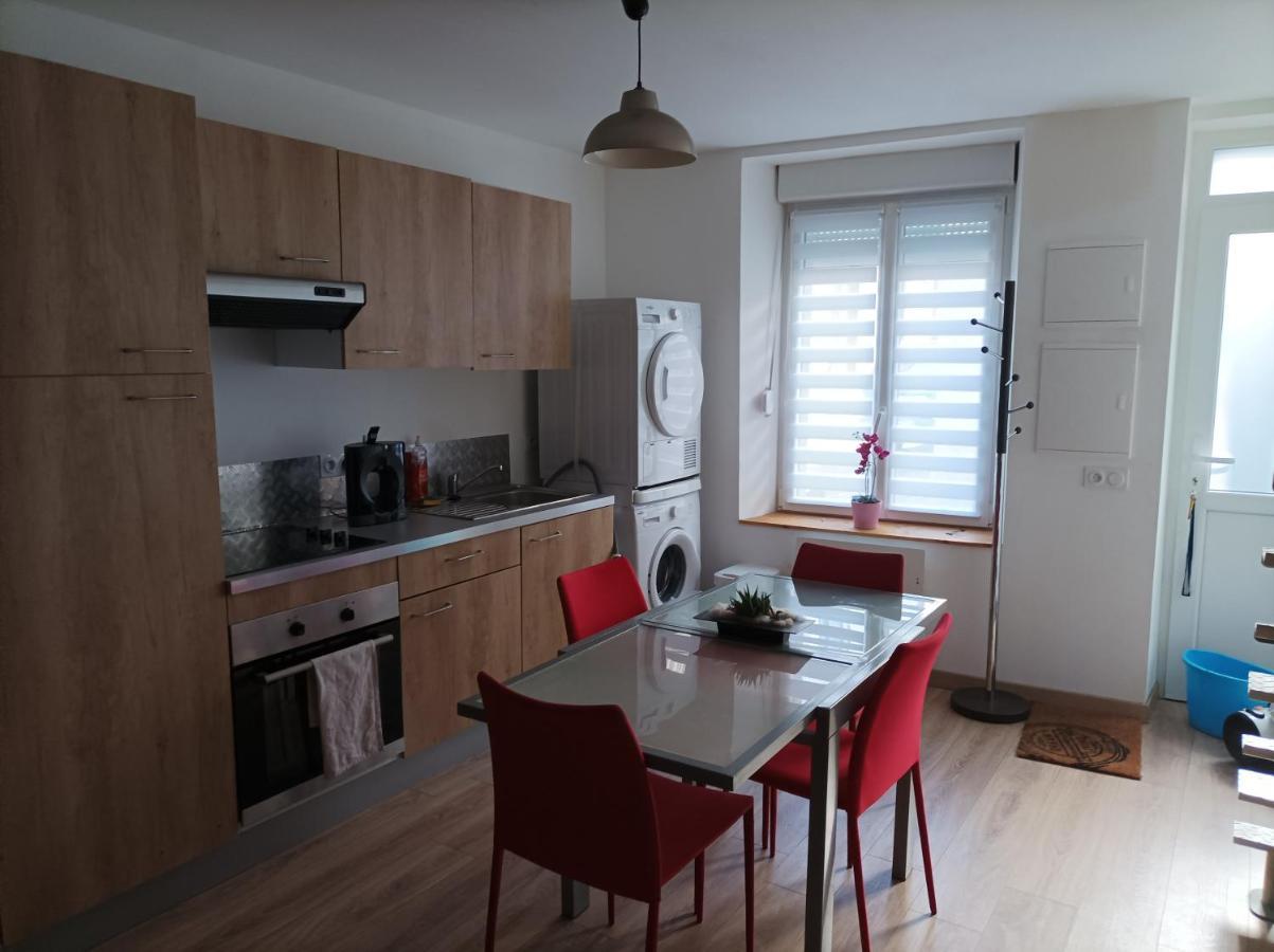 Petite Maison Agreable Pour 6 Voyageurs Bogny-sur-Meuse Exterior photo